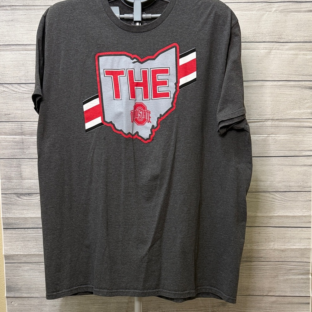 Men’s Dark Gray Ohio State Graphic Short Sleeve Tee, never worn.  Size XXL.
